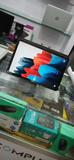 Photo - New Samsung Galaxy Tab S7 256 GB Black