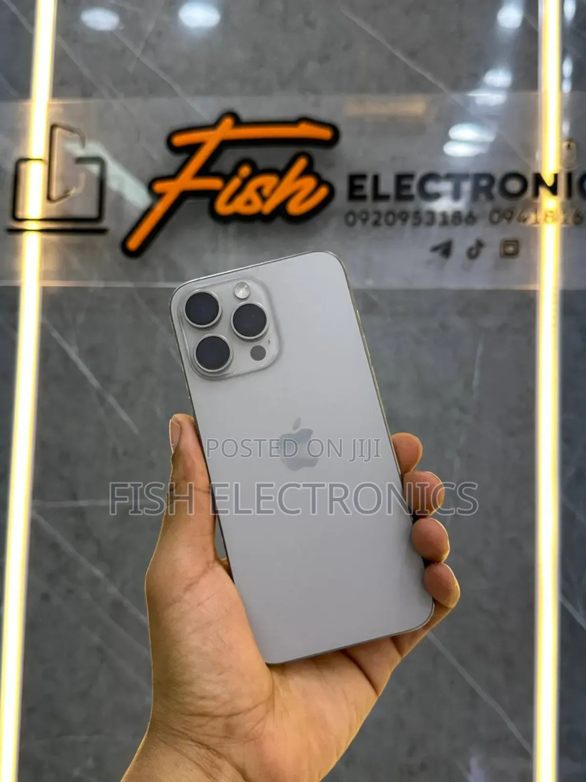 Apple iPhone 15 Pro Max 1 TB Gray