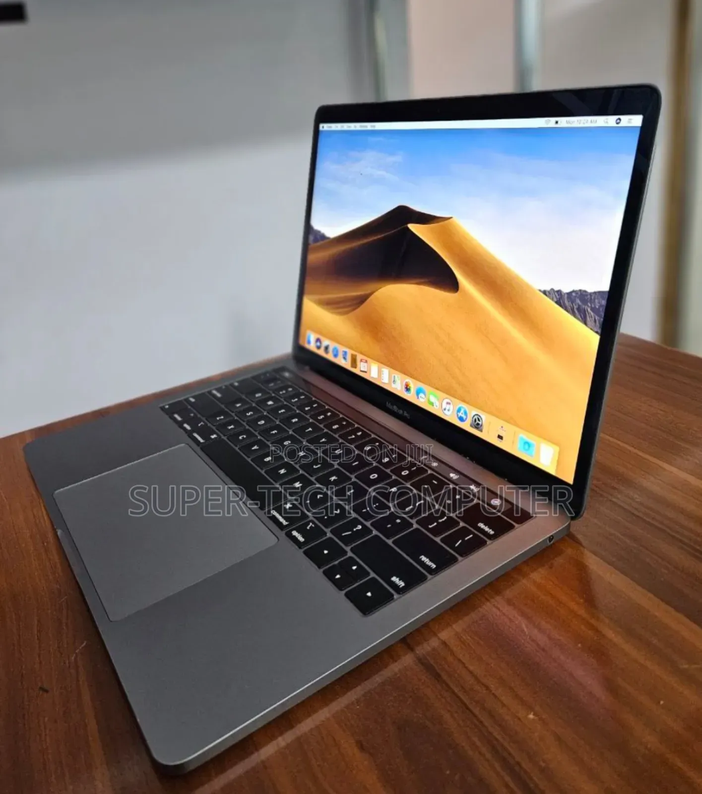 New Laptop Apple MacBook Pro 2019 8GB Intel Core I5 SSD 256GB