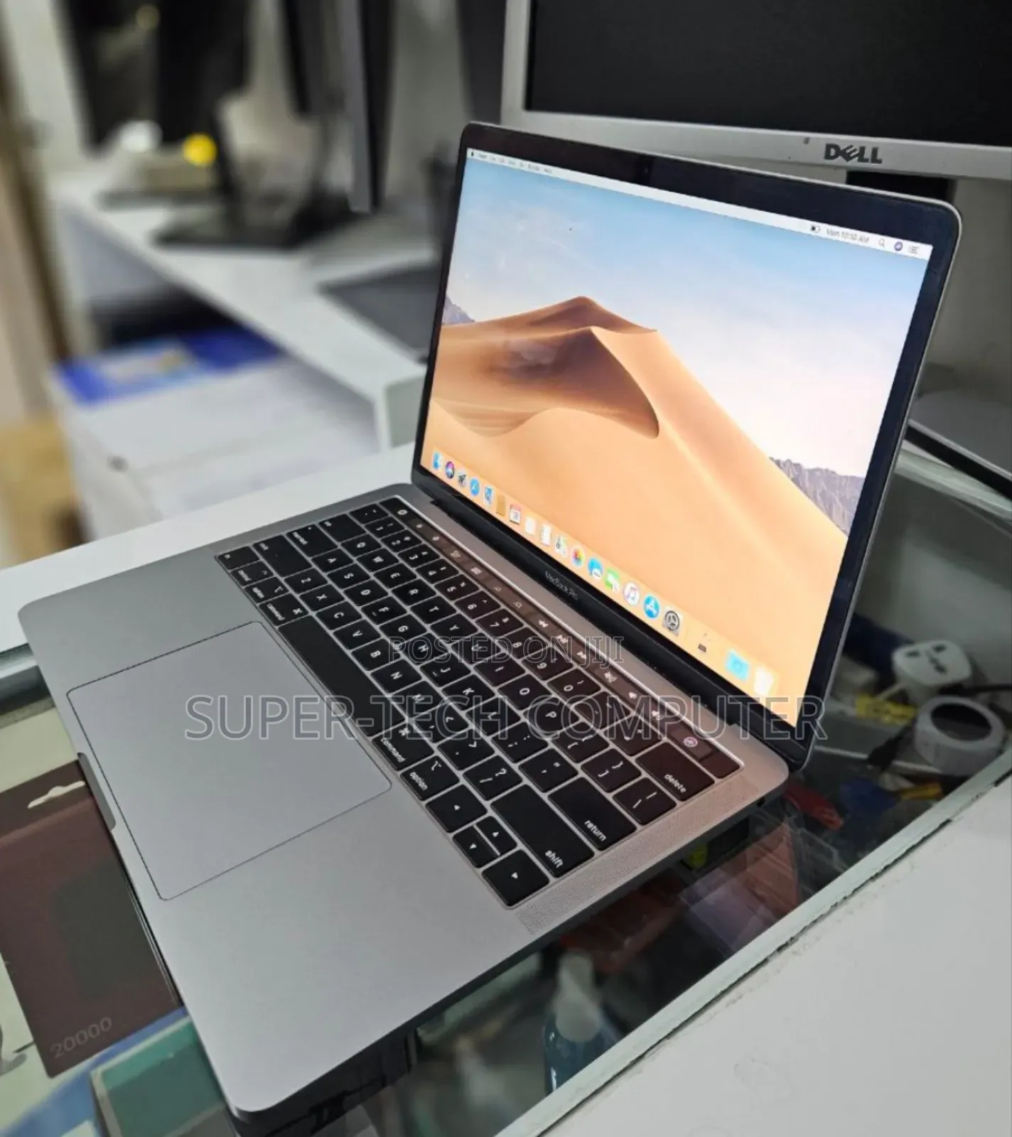 New Laptop Apple MacBook Pro 2019 8GB Intel Core I5 SSD 256GB