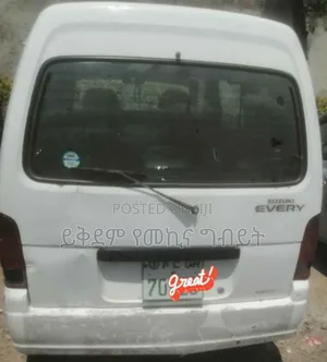 Suzuki Every Wagon 2005 White