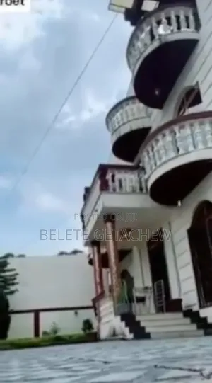 8bdrm House in Mekanisa, B+G+2, Kirkos for sale