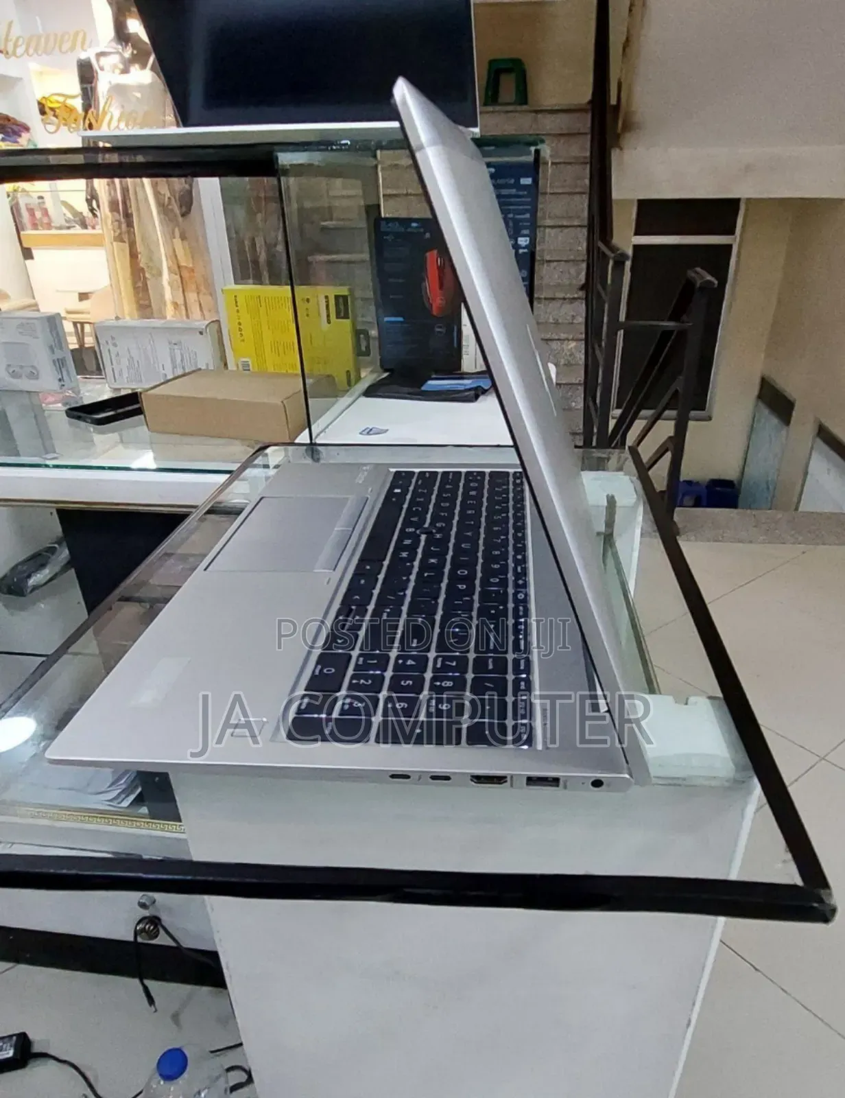 New Laptop HP EliteBook 850 G8 16GB Intel Core I7 SSD 512GB