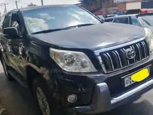 Photo - Toyota Land Cruiser 2013 Gray