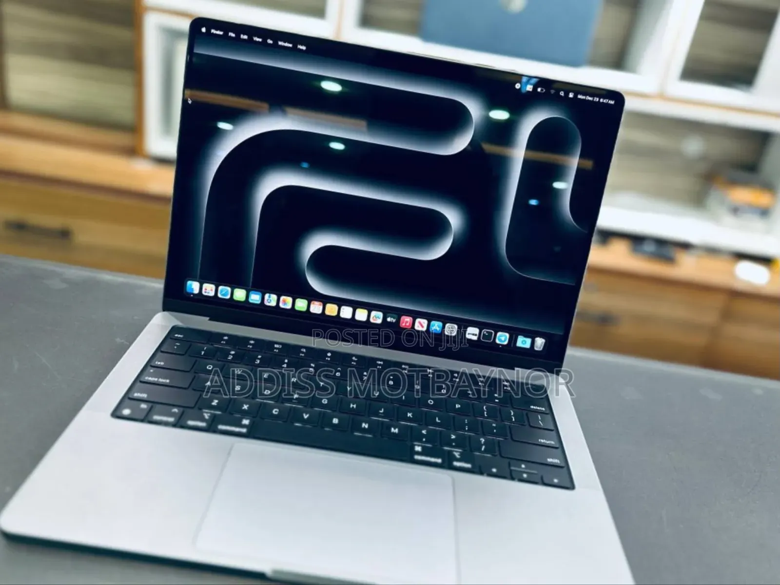 New Laptop Apple MacBook Pro 2023 M3 Max 14-Inch 16GB Apple M3 SSD 1T