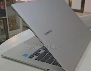 New Samsung Galaxy Book 2 4GB Qualcomm Snapdragon X Plus SSD 128GB