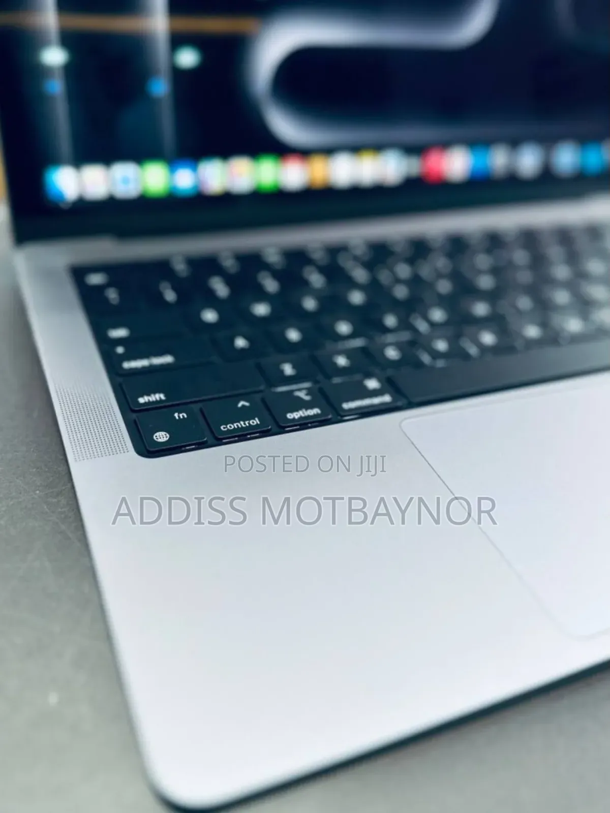 New Laptop Apple MacBook Pro 2023 M3 Max 14-Inch 16GB Apple M3 SSD 1T