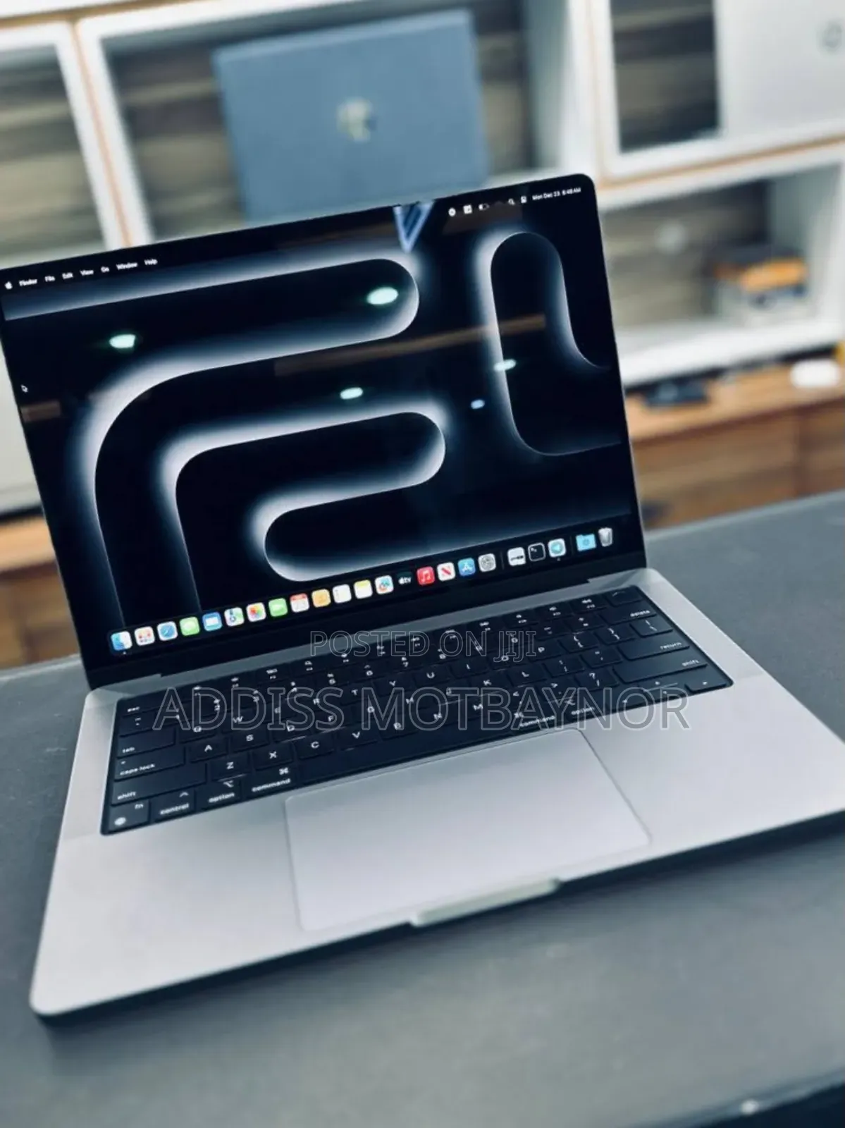 New Laptop Apple MacBook Pro 2023 M3 Max 14-Inch 16GB Apple M3 SSD 1T