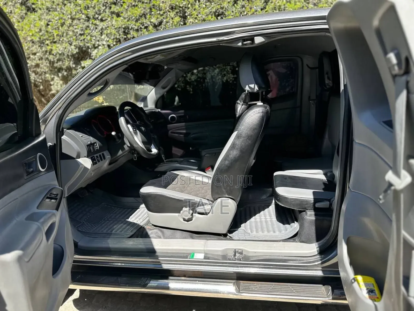 Toyota Tacoma 2013 Black