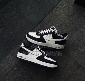 Nike Air Force 1