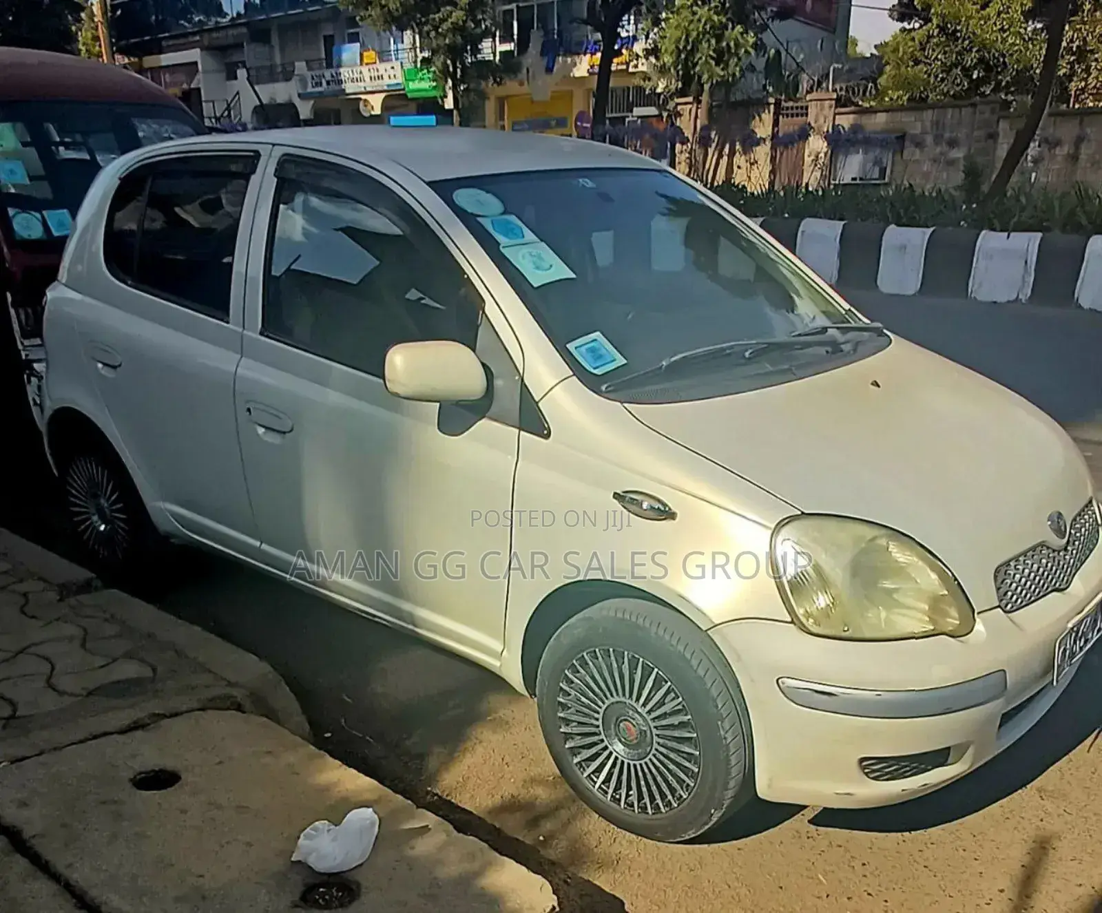 Toyota Vitz 2004 Ivory