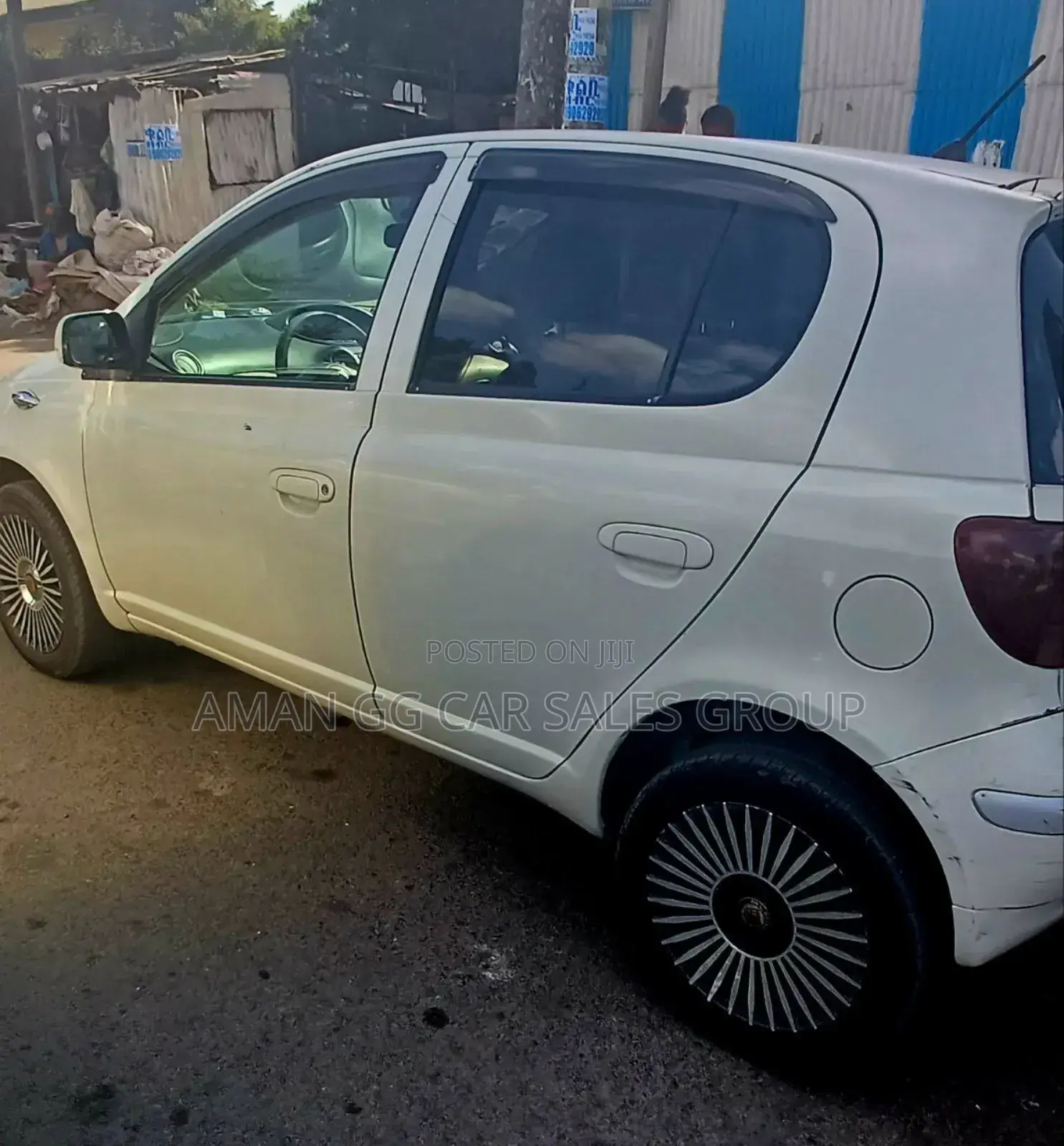 Toyota Vitz 2004 Ivory