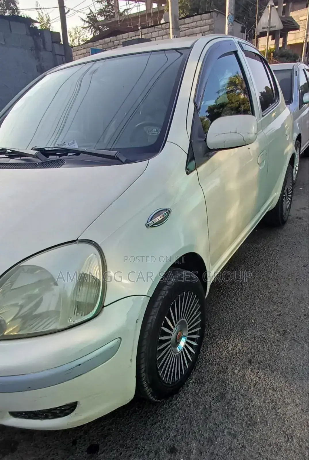 Toyota Vitz 2004 Ivory