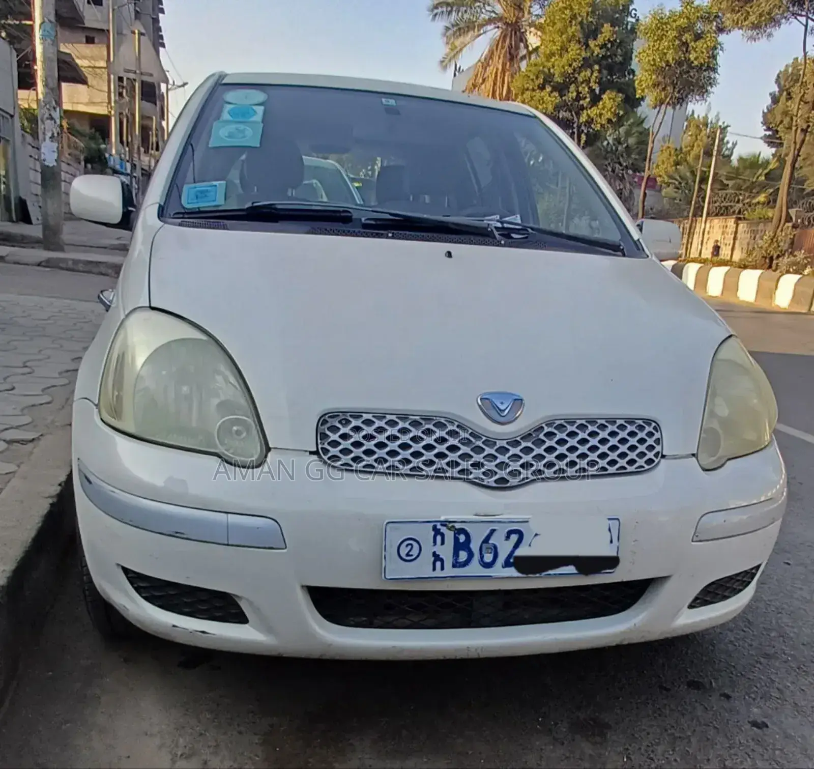 Toyota Vitz 2004 Ivory