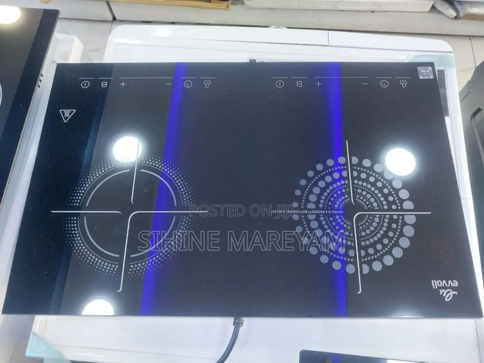 EVVOLI Double Burner Induction Plate
Power Supply, 220~24