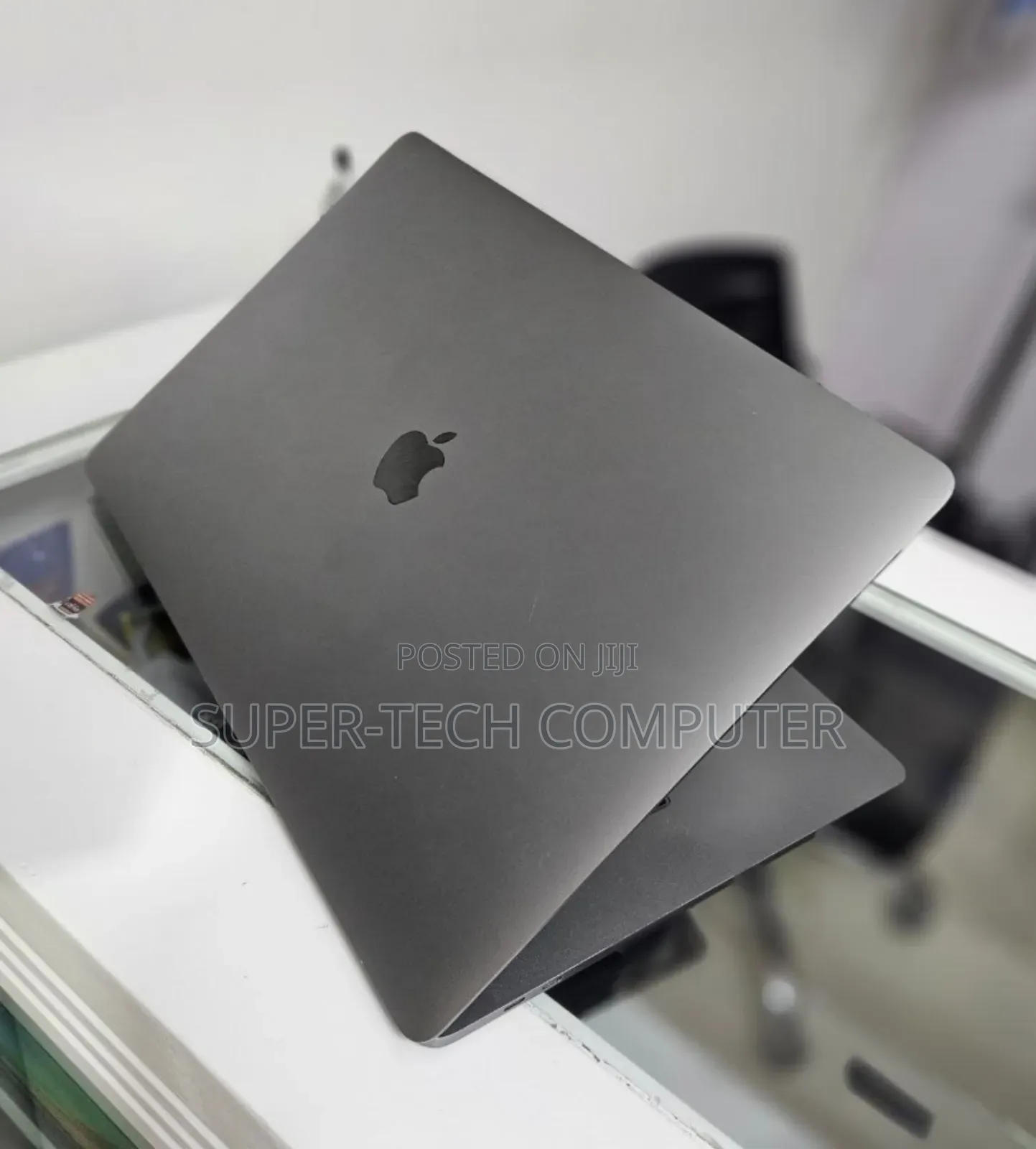 New Laptop Apple MacBook Pro 2019 16GB Intel Core I9 SSD 1T
