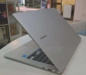 Photo - New Laptop Samsung Galaxy Book 2 4GB Intel Core I5 SSD 128GB
