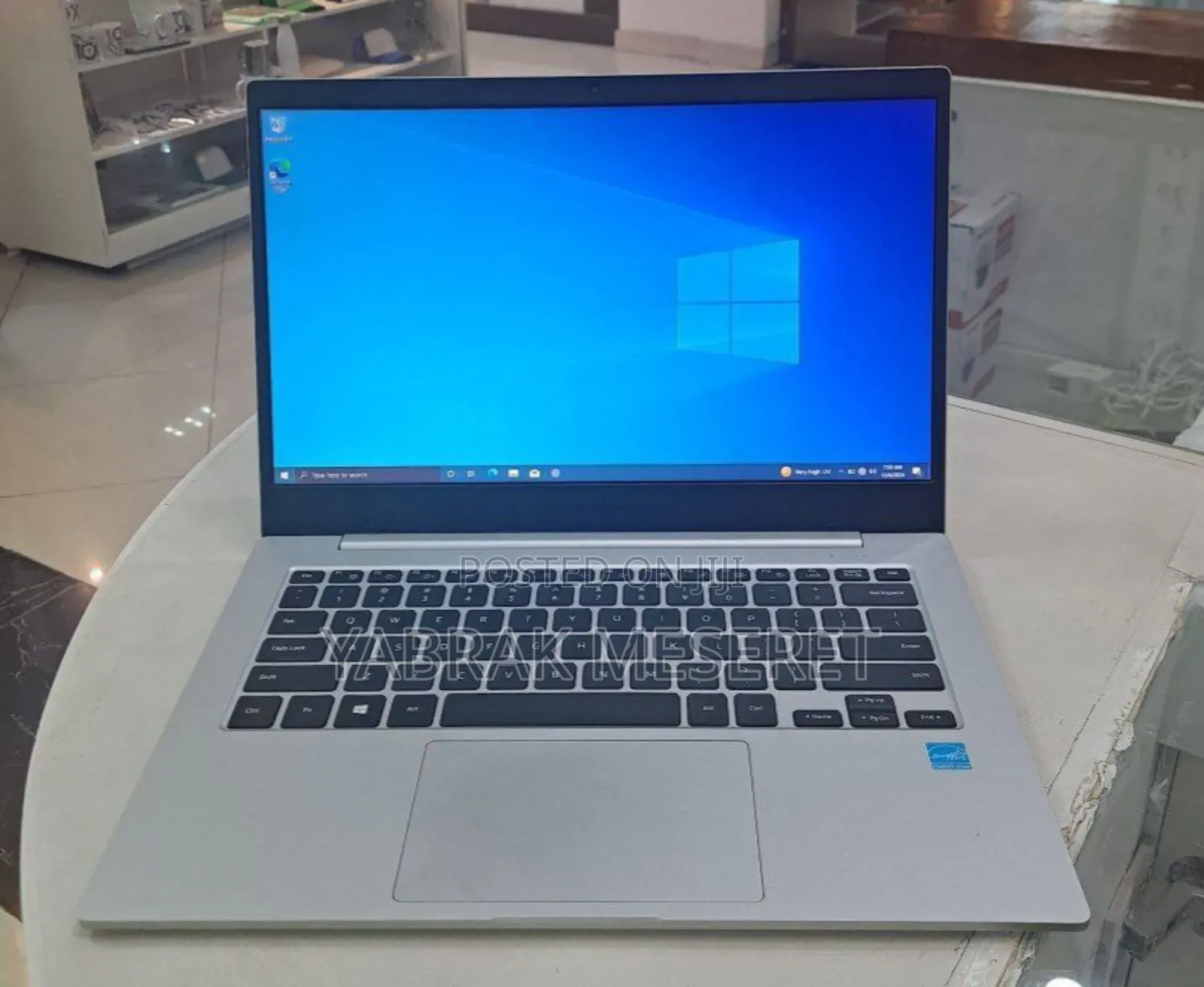 New Laptop Samsung Galaxy Book 2 4GB Intel Core I5 SSD 128GB