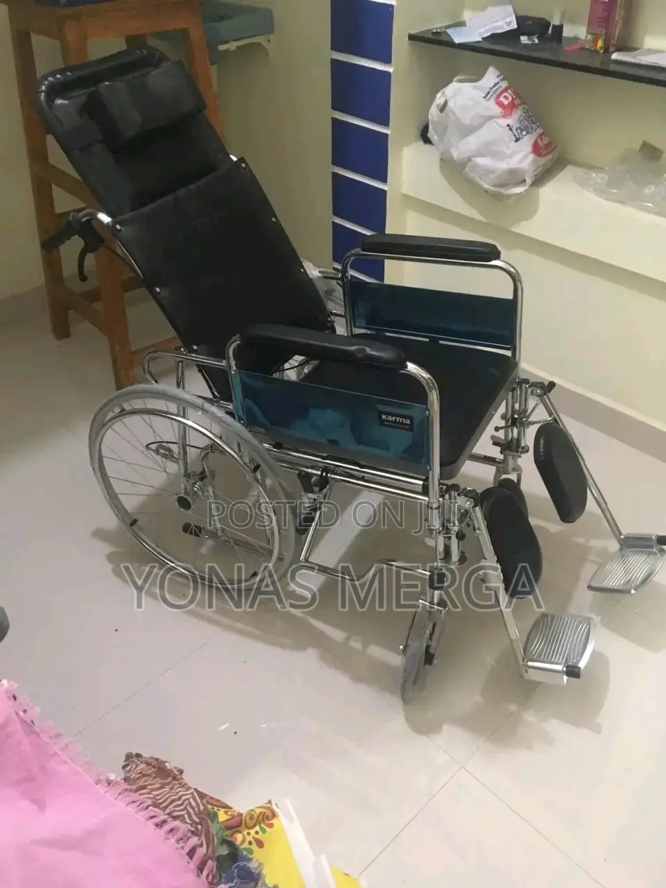Comfort and Capacity Wheelchair盞 From 90° to 180°塚wheelchair