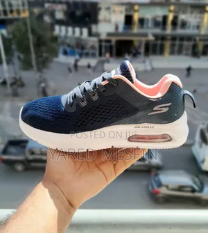 Photo - Sketchers Air-Cooled