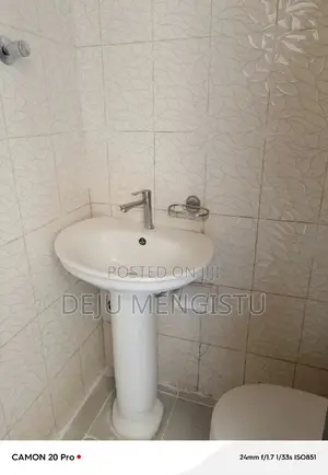 5bdrm House in ሰባ ሁለት, Bole for sale