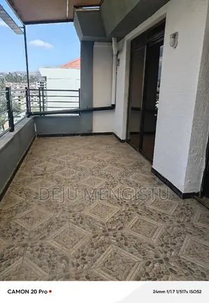 5bdrm House in ሰባ ሁለት, Bole for sale