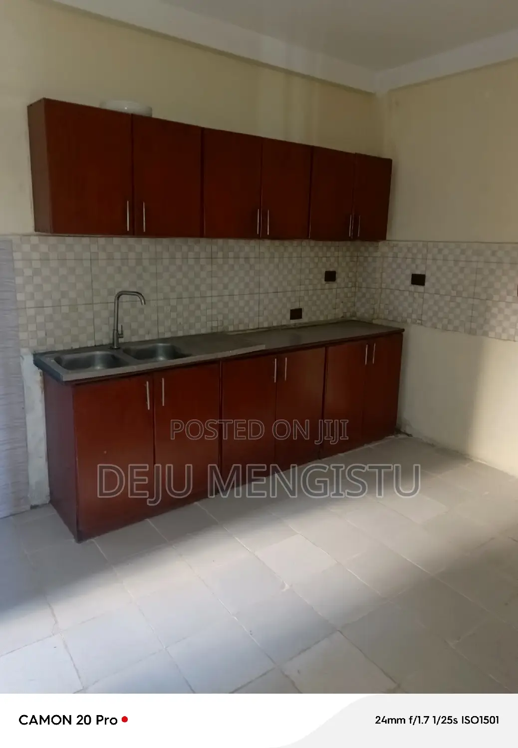 5bdrm House in ሰባ ሁለት, Bole for sale