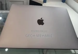 Photo - New Laptop Apple MacBook Pro 2018 8GB Intel Core i5 SSD 512GB