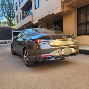 Hyundai Avante 2021 Gray