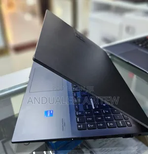 New Laptop Asus Vivobook 16 16GB Intel Core I7 SSD 512GB