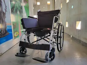 Photo - Maximum Comfort Convenience既toilet Wheelchair屼ዊልቼርwheelchair