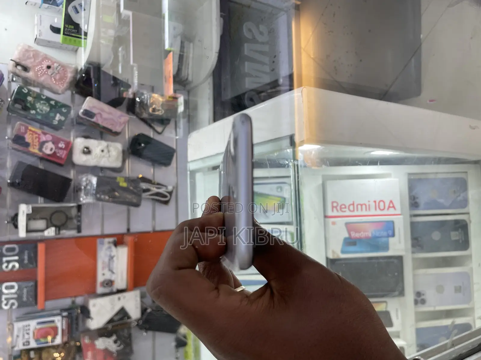 New Apple iPhone 6s 64 GB Silver