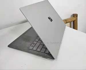 New Laptop Microsoft Surface Laptop 2 8GB Intel Core i5 SSD 256GB