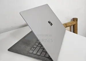New Laptop Microsoft Surface Laptop 2 8GB Intel Core I5 SSD 256GB
