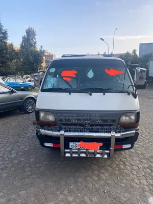 Photo - Toyota HiAce 2004 White