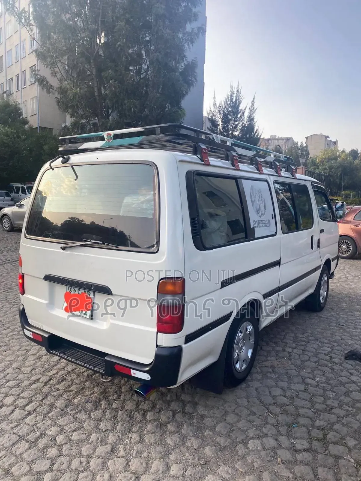 Toyota HiAce 2004 White