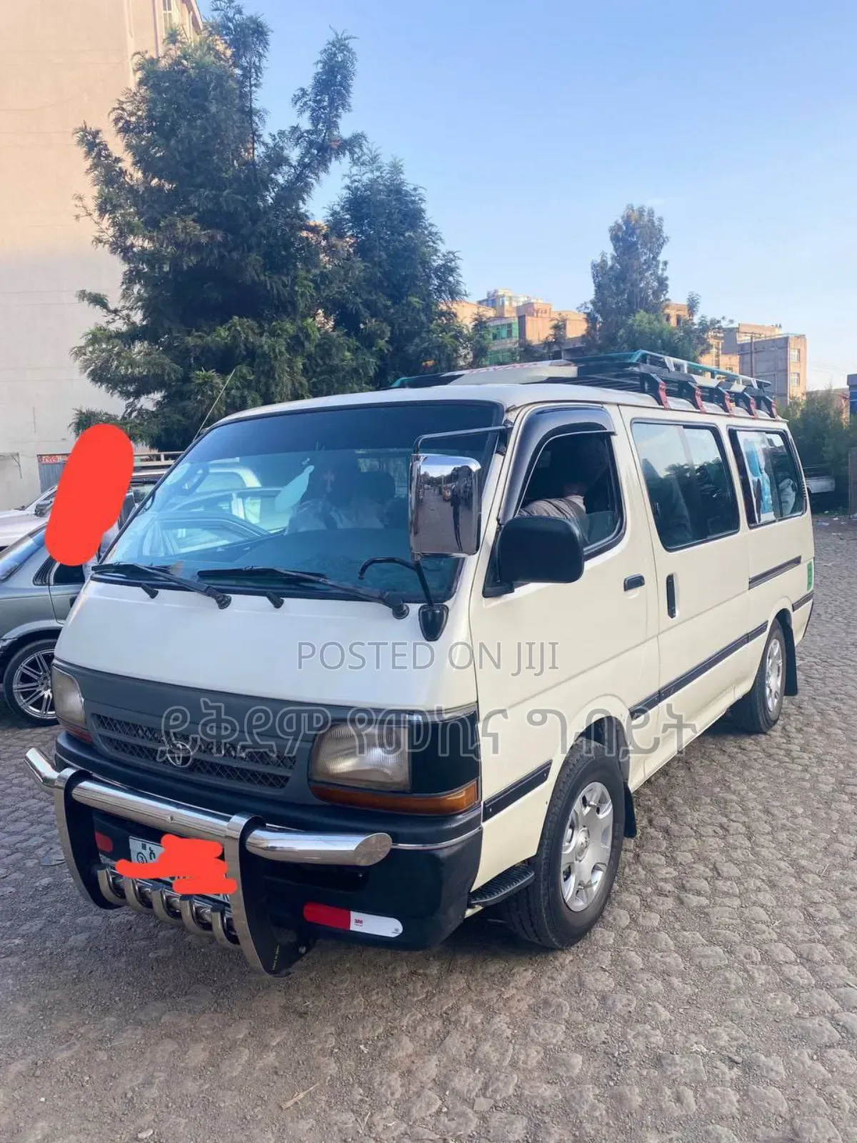 Toyota HiAce 2004 White