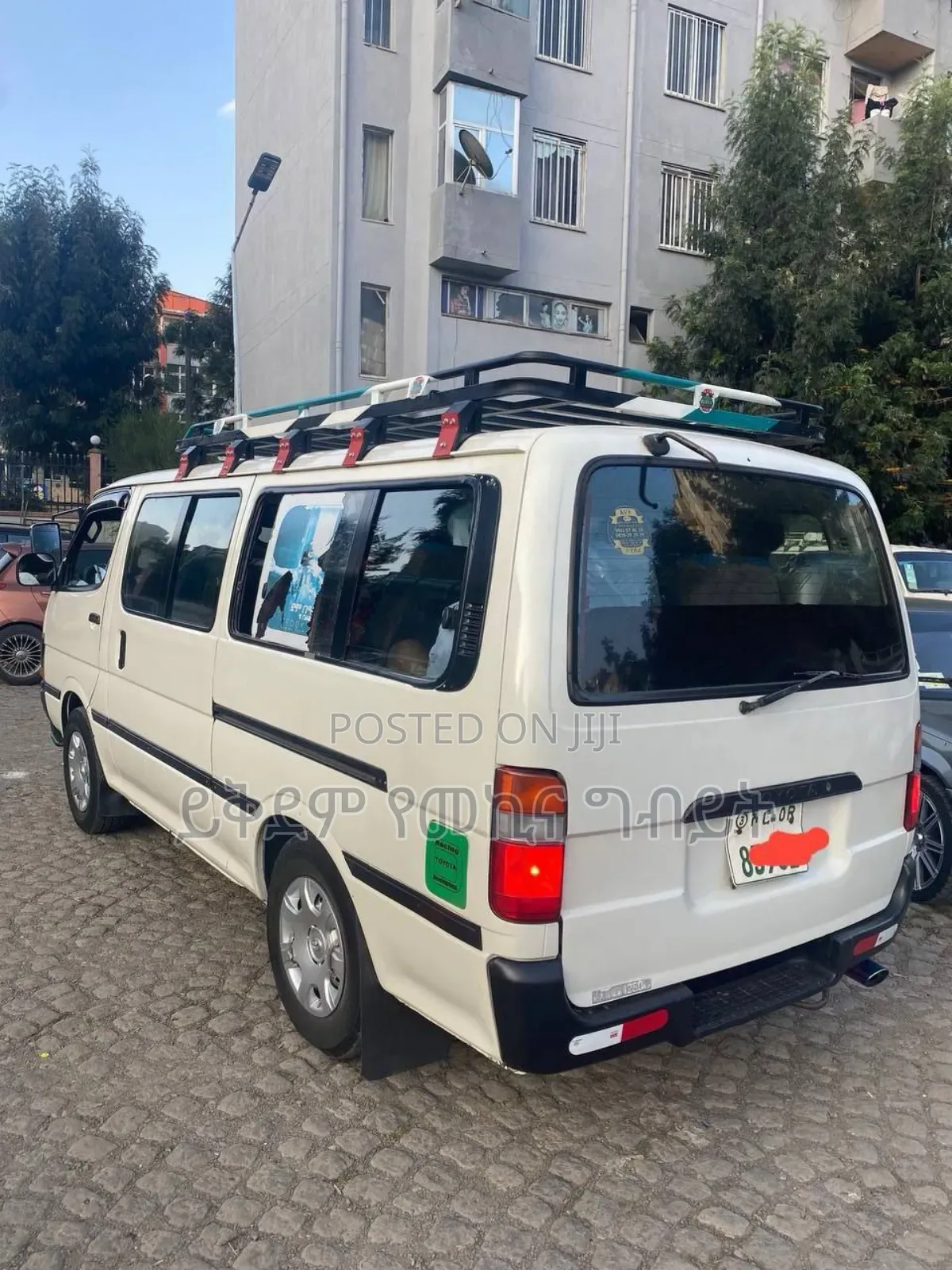 Toyota HiAce 2004 White