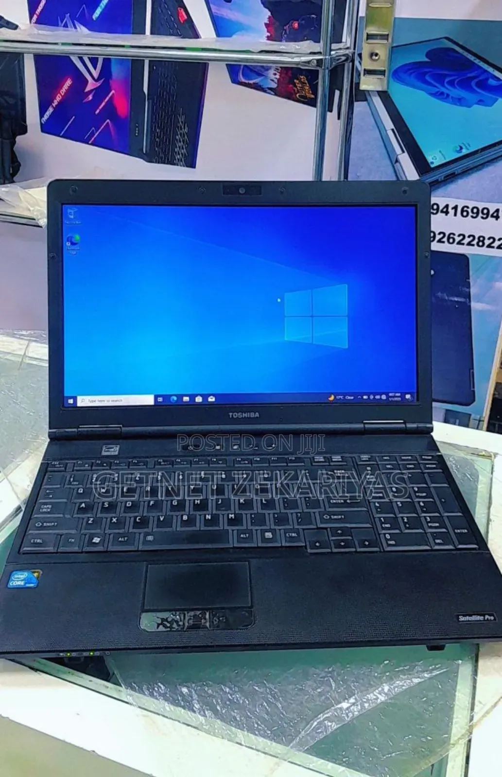 New Laptop Toshiba Satellite C850 4GB Intel Core I5 HDD 700GB