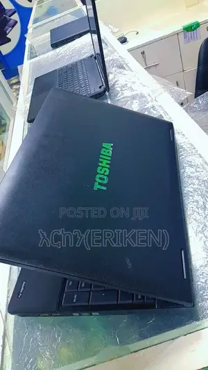 Laptop Toshiba Satellite Pro S750 4GB Intel Core I5 HDD 750GB