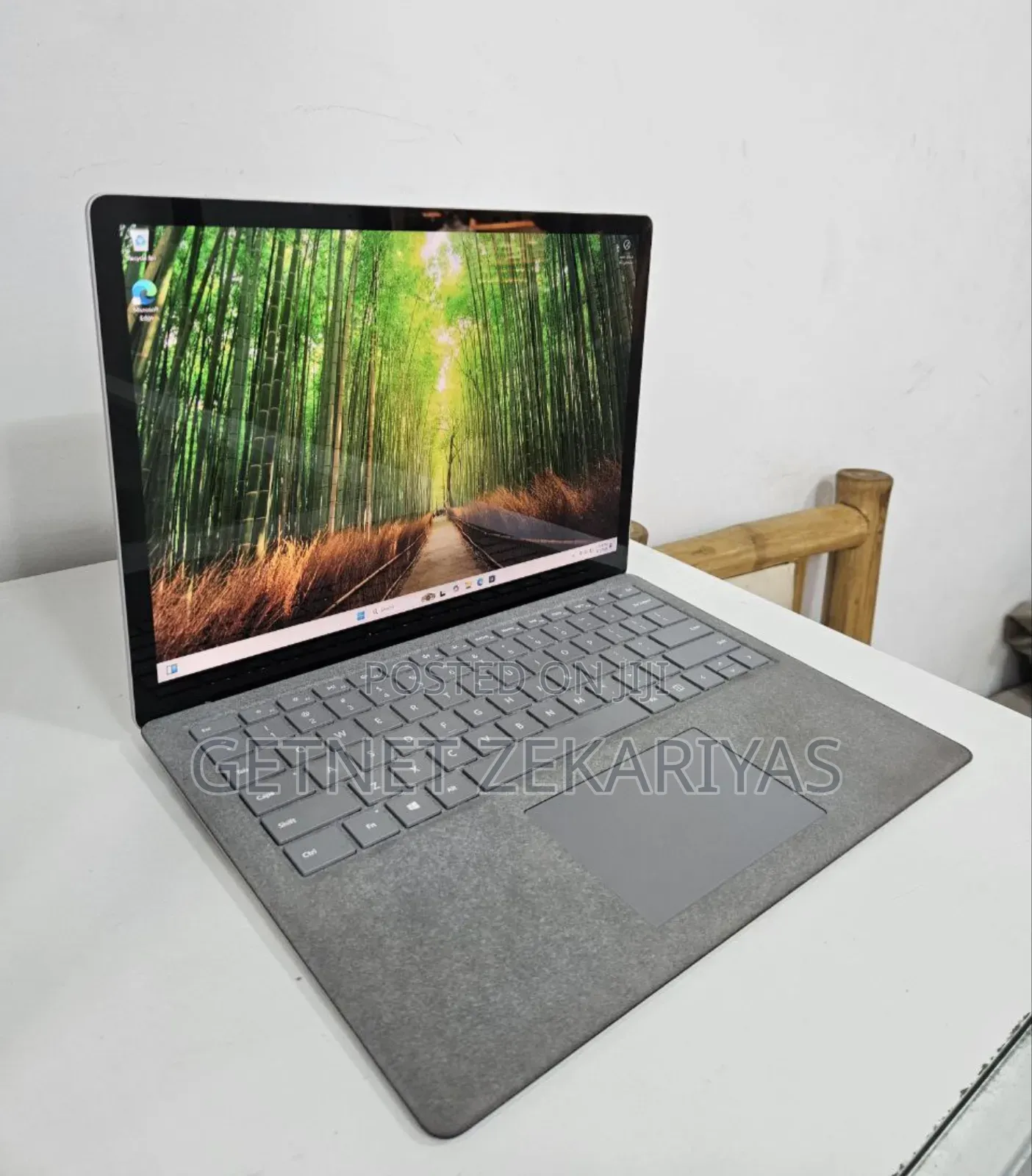 New Laptop Microsoft Surface Laptop 2 8GB Intel Core I5 SSD 256GB