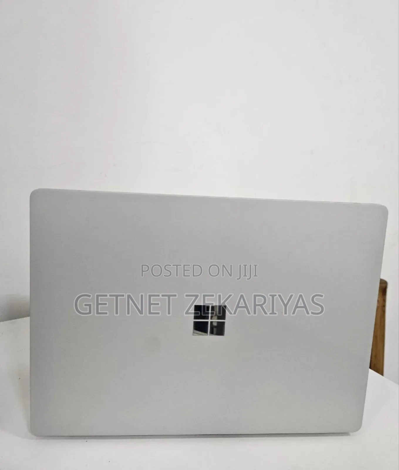 New Laptop Microsoft Surface Laptop 2 8GB Intel Core I5 SSD 256GB