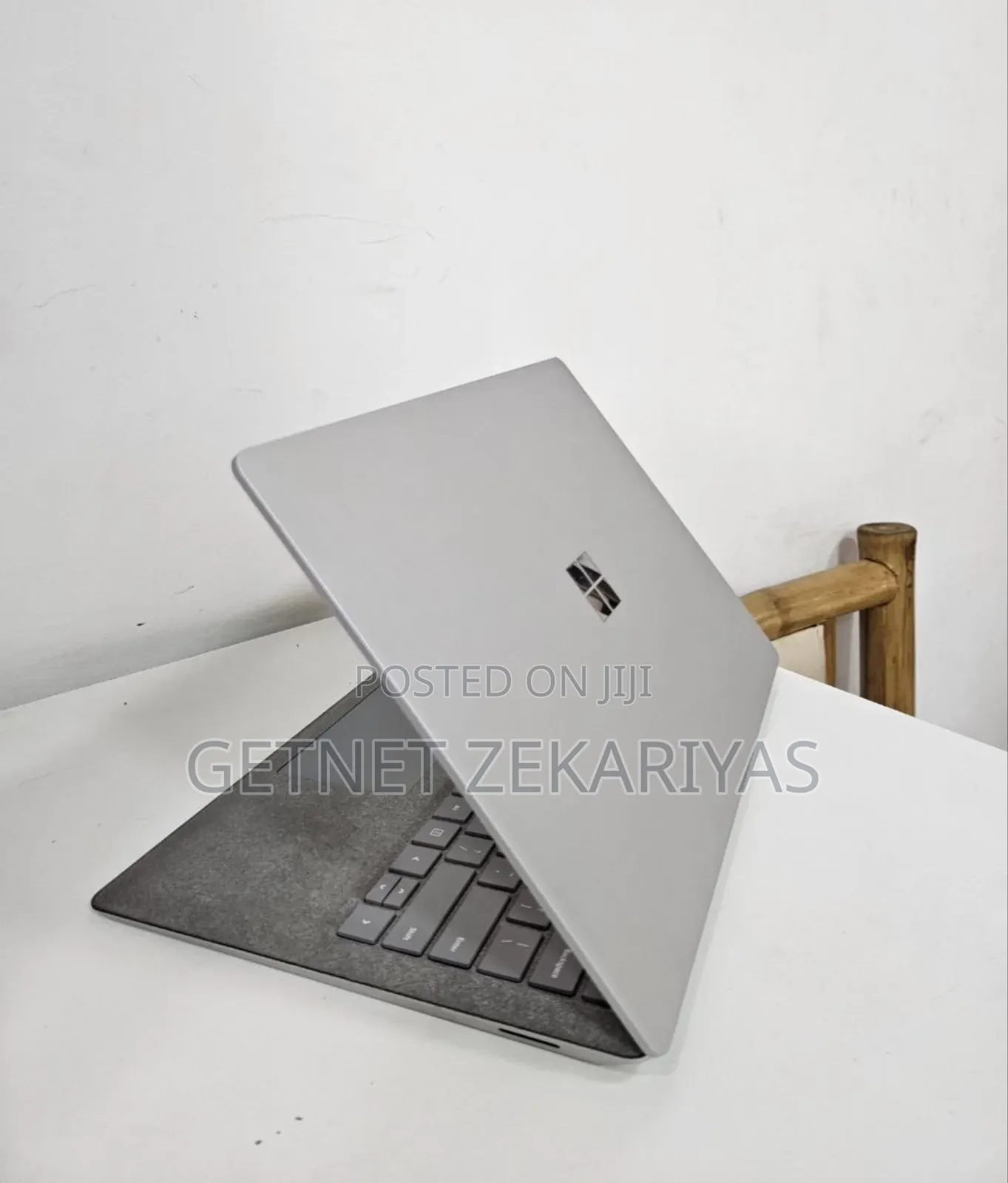 New Laptop Microsoft Surface Laptop 2 8GB Intel Core I5 SSD 256GB