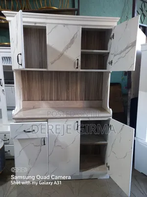 Photo - በላምኔት የተሰራ ኪችን ካብኔት