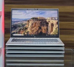 New Laptop HP EliteBook 830 G8 16GB Intel Core I7 SSD 512GB