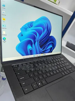 Photo - New Laptop Dell Inspiron 15 5565 20GB Intel Core I7 SSD 1T