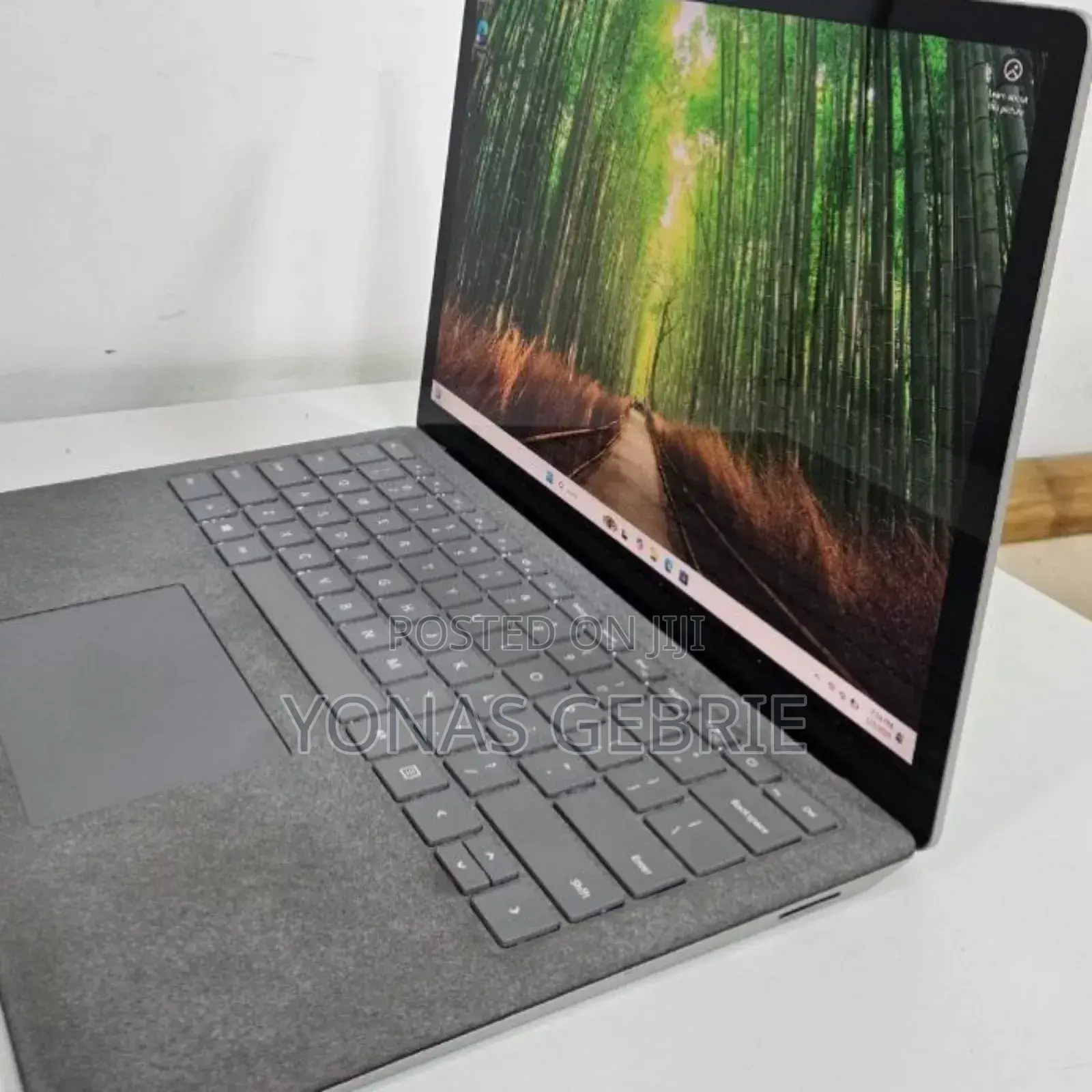 New Laptop Microsoft Surface 2 8GB Intel Core I5 SSD 256GB