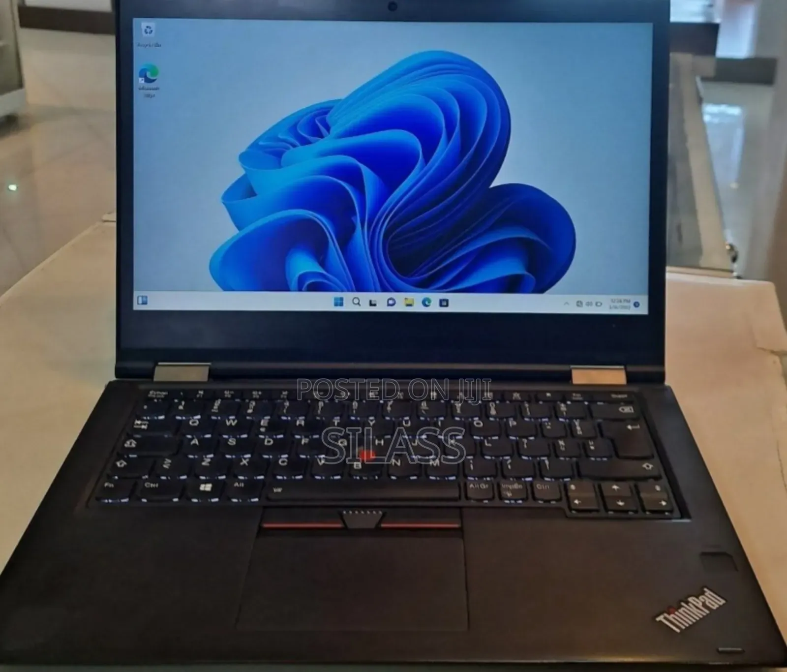 New Laptop Lenovo ThinkPad Yoga 370 8GB Intel Core I5 SSD 512GB