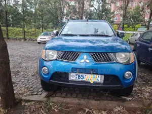 Photo - Mitsubishi L200 2006 Blue