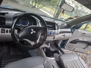 Mitsubishi L200 2006 Blue